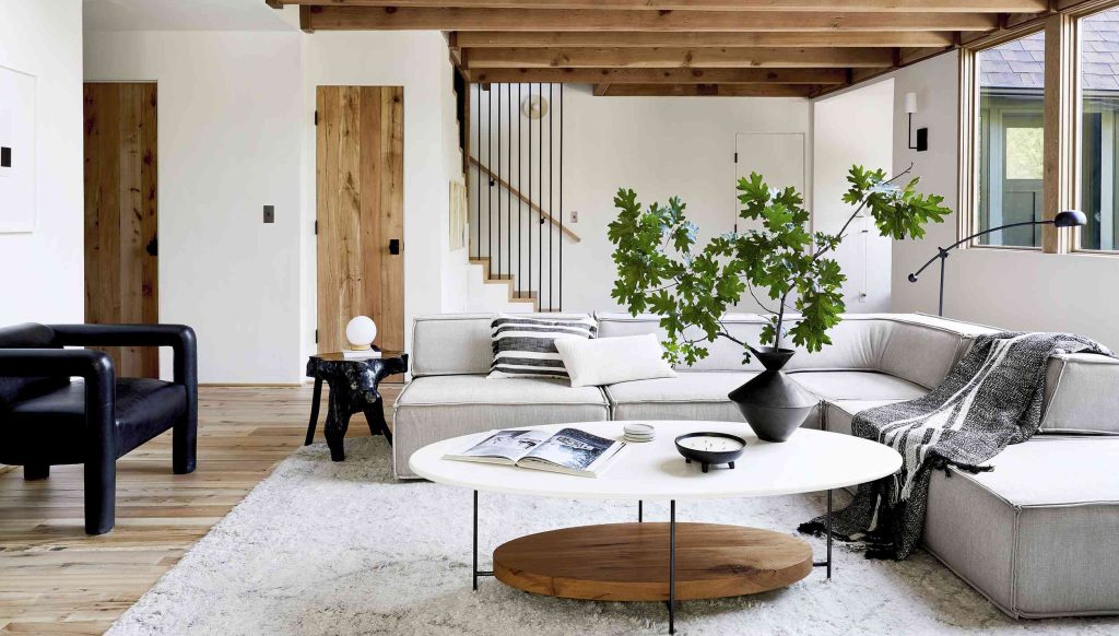 DesignbyEmilyHenderson_MountainHouseLivingRoom_PhotobySaraLigorria-TrampforEHD_9-655eebac0e944ed8b99bff05a28d47f8